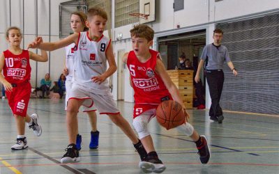 U18 im Spitzenspiel, Youngster als Favoriten